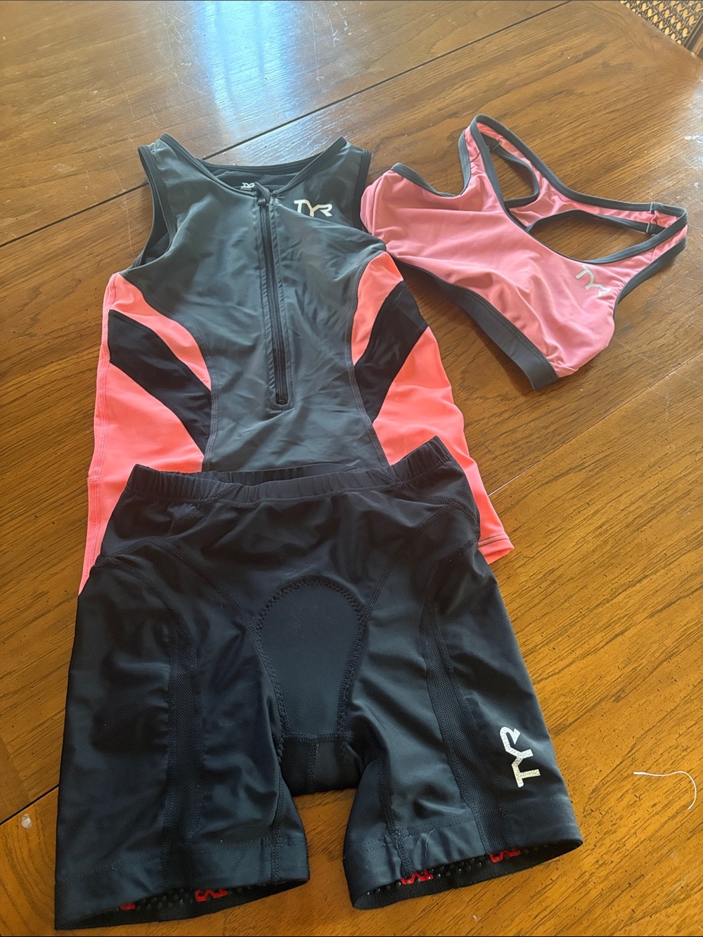TYR Women’s Black and Pink Triathlon Top, Sports Bra & Cycling Shorts Set
